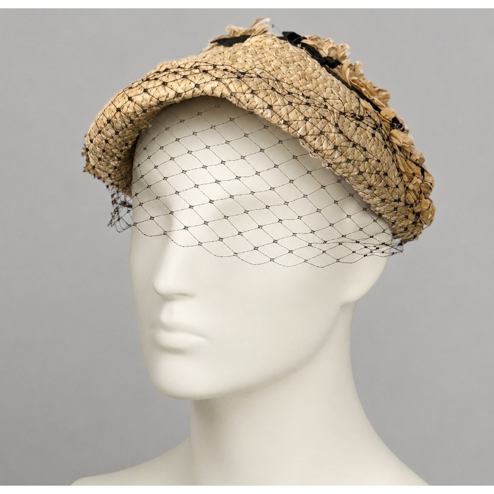 Vintage 1950s Straw Halo Hat Birdcage Veil Floral Trim MCM Cocktail Ransohoffs - Picture 2 of 16